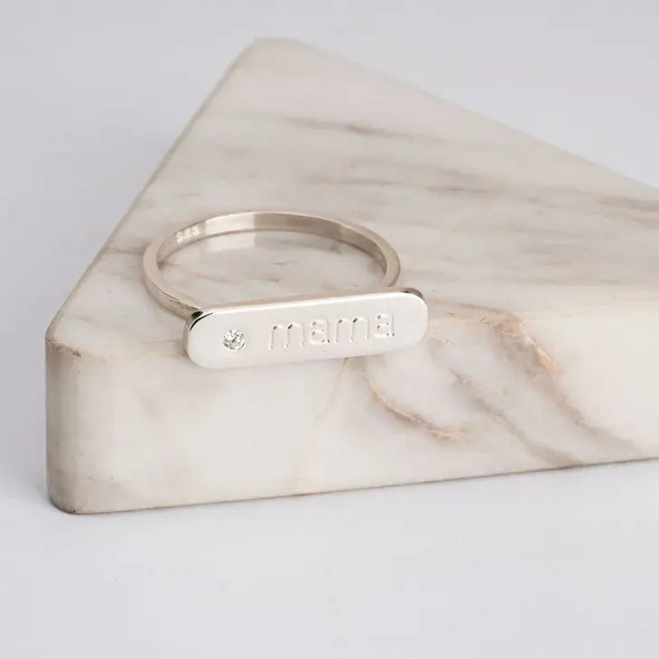 Brillario Diamond "Mama" Ring – Personalized Lab Diamond Script Band